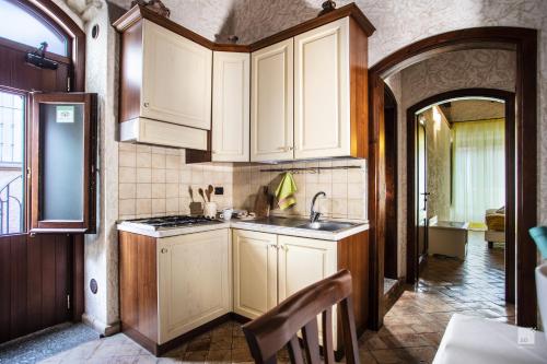 Kuchyň nebo kuchyňský kout v ubytování Residenza I Gioielli