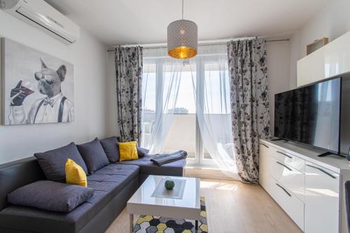 Flexible SelfCheckIns 32 - Zagreb - Garage - Electric vehicle ccharger - Big Loggia - New - Apartments Repinc 32