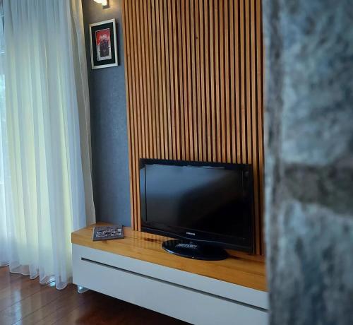 Telewizja i/lub zestaw kina domowego w obiekcie Aurora Resort & Spa