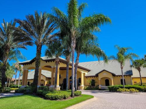 6Br 6Bath Pvt Home Pool 10min Disney 3282ft photo 8