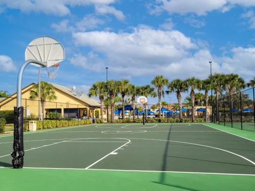 6Br 6Bath Pvt Home Pool 10min Disney 3282ft photo 41