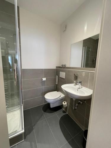 A bathroom at Select Premium Hotel & Apartments