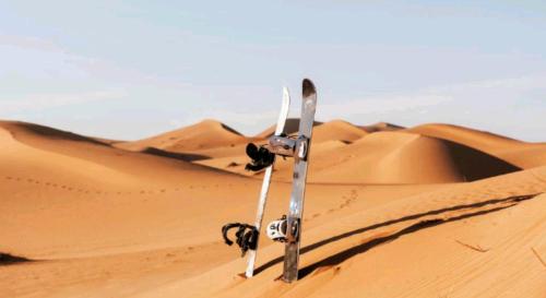 a skateboard in the sand in the desert at Enjoy Luxury Camp in Merzouga