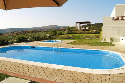 Gallery image of First class villa with pool in Choudetsi