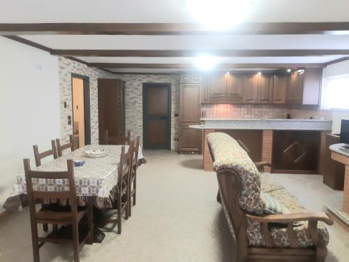 Η κουζίνα ή μικρή κουζίνα στο B&B Villa Emanuel