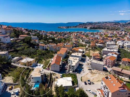 Villa Nina with private 32 sqm heated pool, 5 bedrooms, fun zone, 850m from the beach