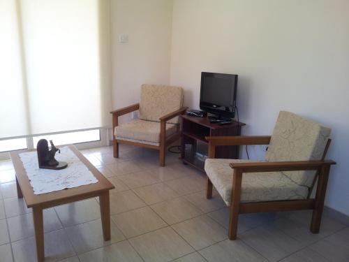 אזור ישיבה ב-Lazaros Pissouri Apartments
