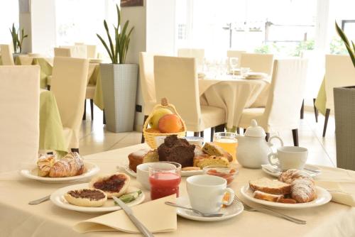 Φαγητό σε αυτό το ξενοδοχείο ή κάπου εκεί κοντά