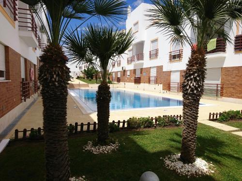 Πισίνα στο ή κοντά στο Cabanas de Tavira Gomeira, 2 bedroom, 3 terraced Penthouse with Seaview, 300m from the Sea