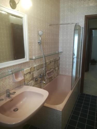 GIANNA HOUSE photo 37