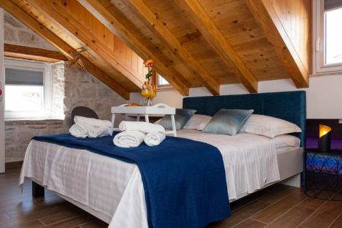 Luxury Rooms Rustic Chic