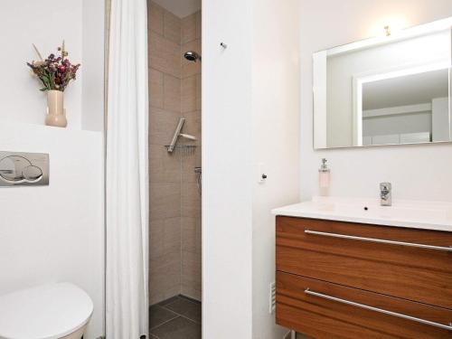 Kúpeľňa v ubytovaní Apartment Bogense LXI