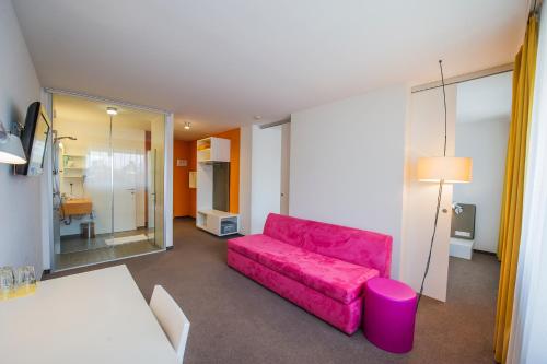 TV a/nebo společenská místnost v ubytování STAY.inn Comfort Art Hotel Schwaz
