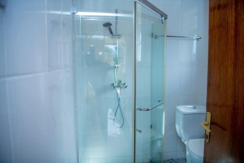 A bathroom at Nazareth Guest House