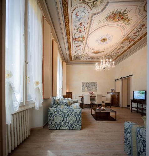 Novella House