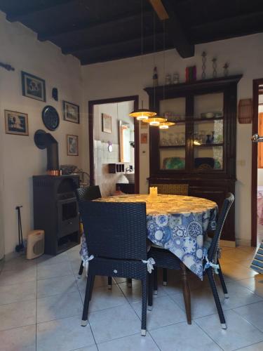 En restaurang eller annat matställe på Casa Ferrini