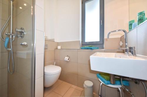 Ένα μπάνιο στο Penthouse West