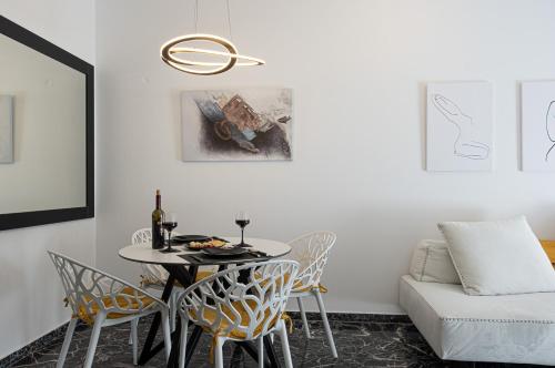 Lux apt next to port & city center