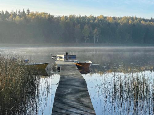 Gallery image of Nice holiday house at horse farm with lake and sauna in Hölö