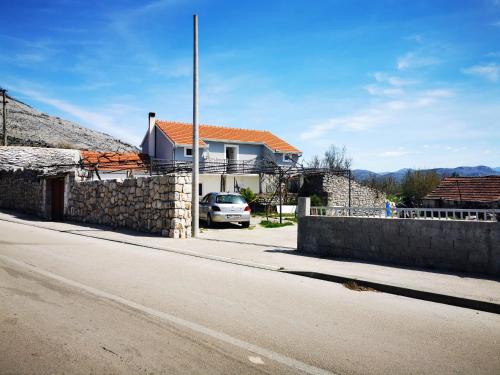 Nespecifikovaný výhled na hory nebo výhled na hory při pohledu z apartmánu
