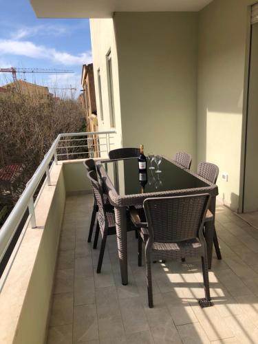A balcony or terrace at Nuovissimo appartamento con terrazza