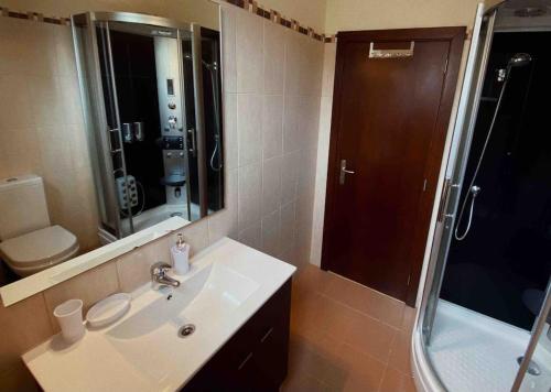 Ένα μπάνιο στο Brazão Guest House