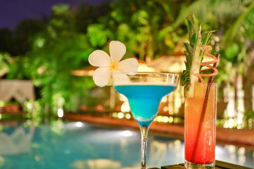 Home Indochine d'Angkor Hotel — Swimming pool