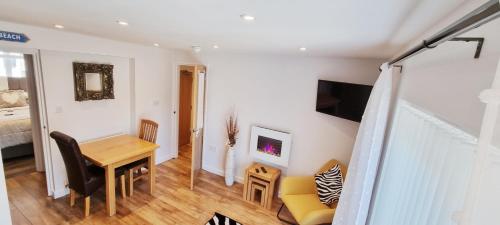 Marthys House With Hot Tub Looe – Photos 3