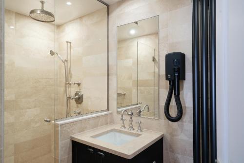 Hotel Saint-Louis en L'Isle - Notre-Dame photo 25