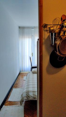 Säng eller sängar i ett rum på Studio Apartman Biller
