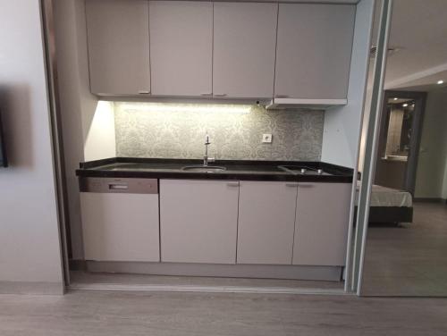 A kitchen or kitchenette at Star of İstanbul Residence