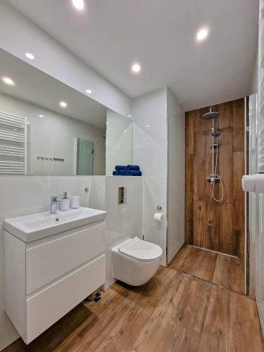 Bany a Apartament z basenem Sarbinowo