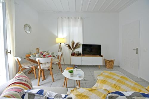 Gallery image of Olivo luxury apartment in Hydra