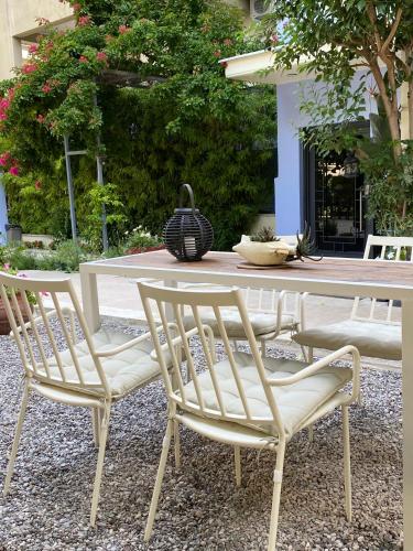 Taman di luar Agrinio ART Suites