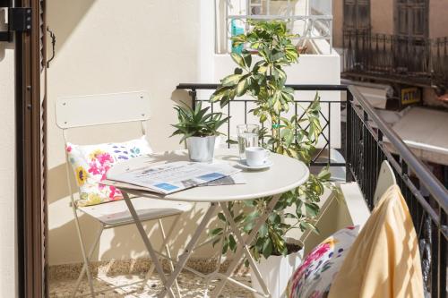 Μπαλκόνι ή βεράντα στο Effie's cozy old town studios