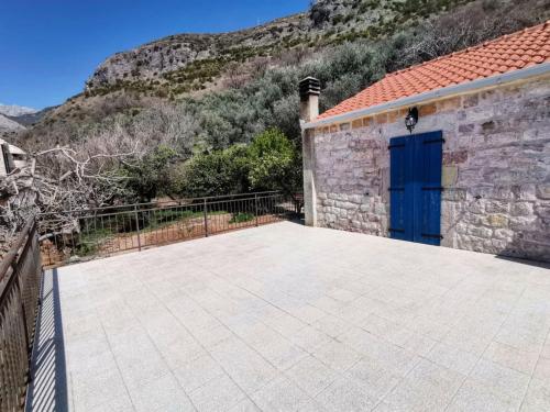 Imagen de la galería de OLD HOUSE M, en Sveti Stefan