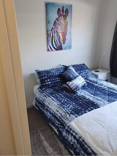 Ένα ή περισσότερα κρεβάτια σε δωμάτιο στο Westport Central Apartment