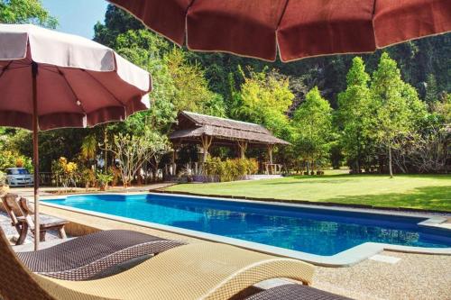 Πισίνα στο ή κοντά στο Eden Villas Krabi