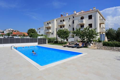 Бассейн в Hotel Mediteran или поблизости