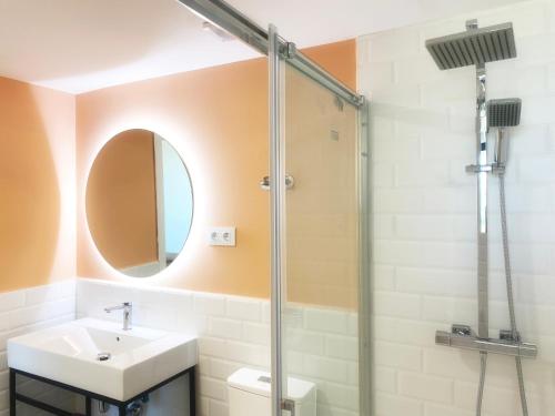 A bathroom at Estrellas de Gredos