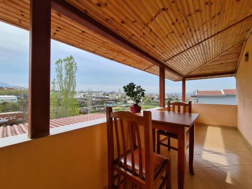 Balkon ili terasa u objektu Bar Kafe Pjetri Guest House