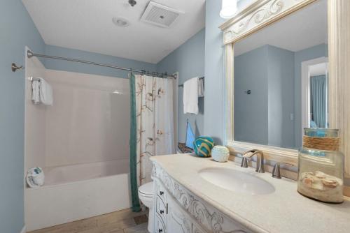 Gallery image of Leeward Key 501 in Destin