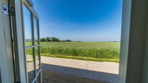 Afbeelding uit fotogalerij van Recreatieboerderij Hoeve Noordveld in Oude Bildtzijl