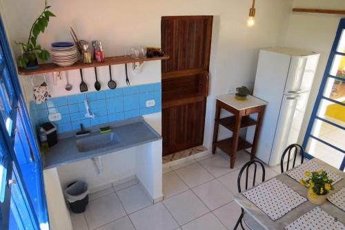 Кухня или мини-кухня в Estúdio Confortável com Cozinha e Acesso à Praia de Pontal do Paraná!
