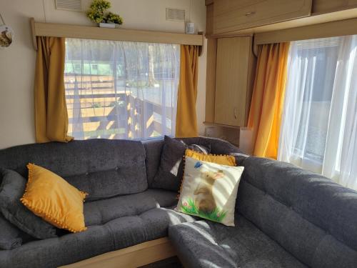 Ruang duduk di The Rabbit Hill Holiday Home