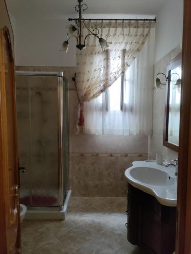 Bilik mandi di Fuffy's House Salento