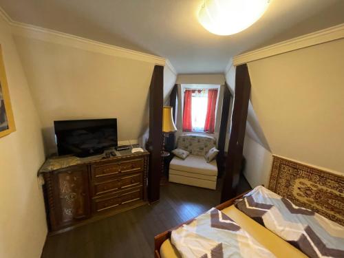 Μια τηλεόραση ή/και κέντρο ψυχαγωγίας στο Tamás Apartman Balatonföldvár szívében- egész évben nyitva!
