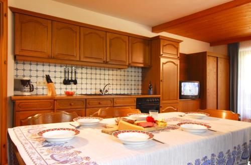 Kuchyň nebo kuchyňský kout v ubytování Zillertal Apartments