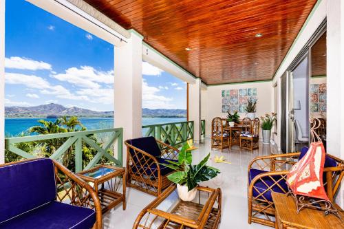 Stunning Newly Renovated Oceanfront Condo with Pool
