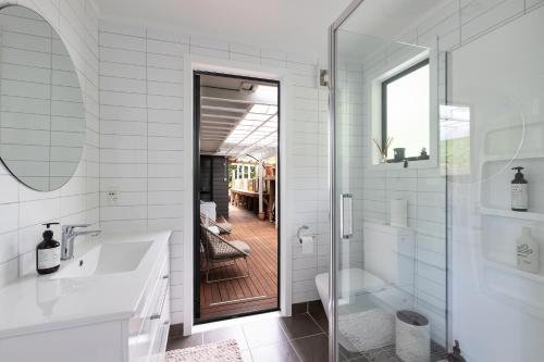 Koupelna v ubytování Kawau Lodge Boutique Resort